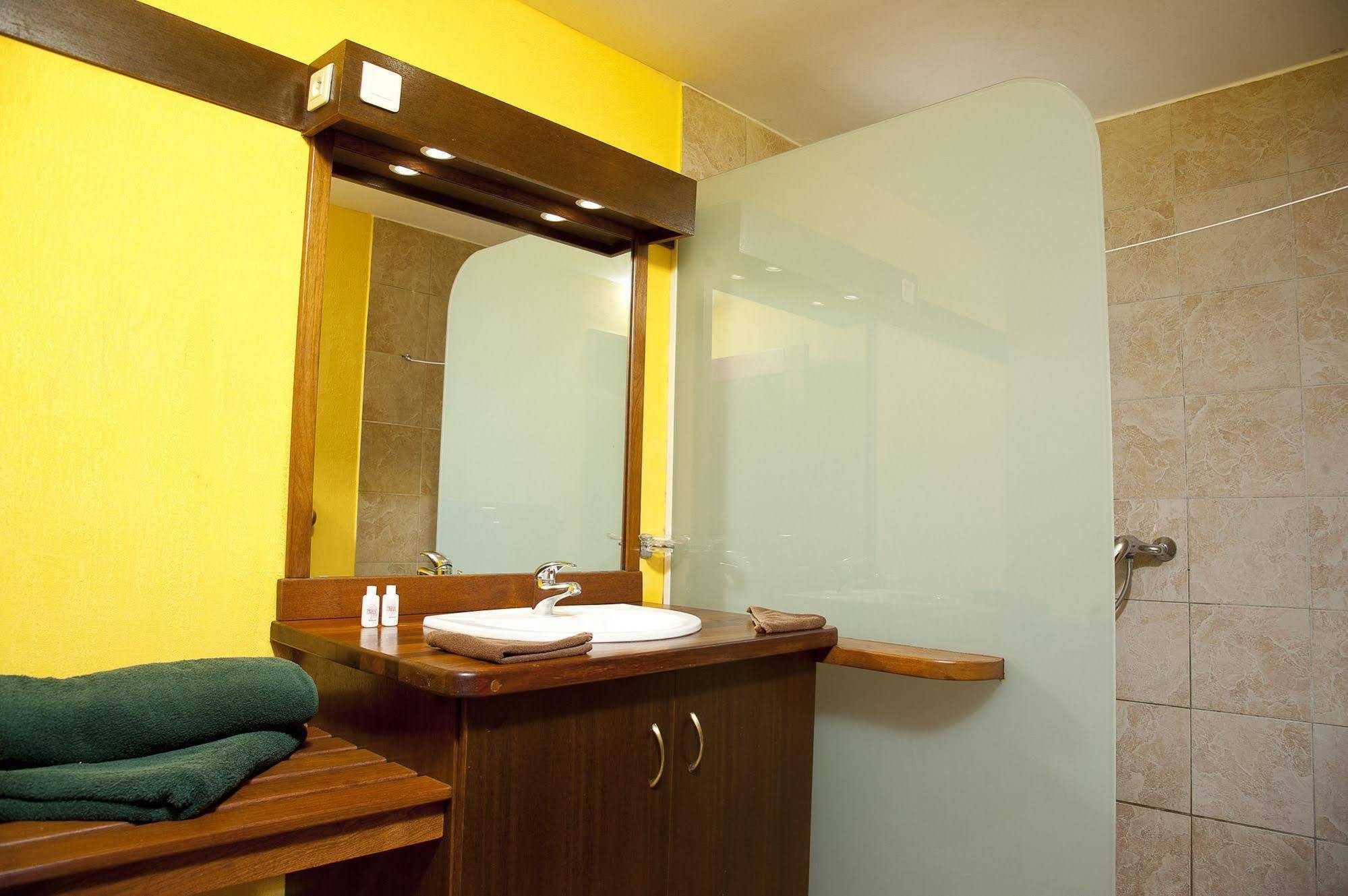Kanua Tera Ecolodge Goro Ngoại thất bức ảnh